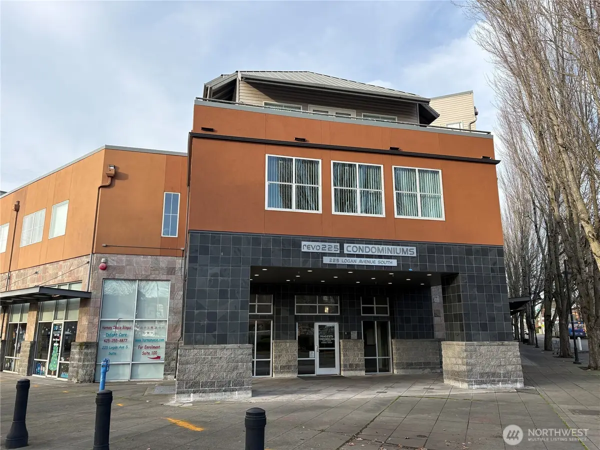 225 Logan Avenue S #111, Renton, WA 98057 - #1