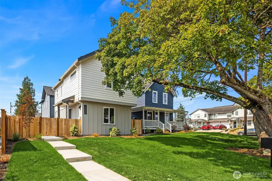 2402 Cleveland Avenue, Everett, WA 98201 - #2