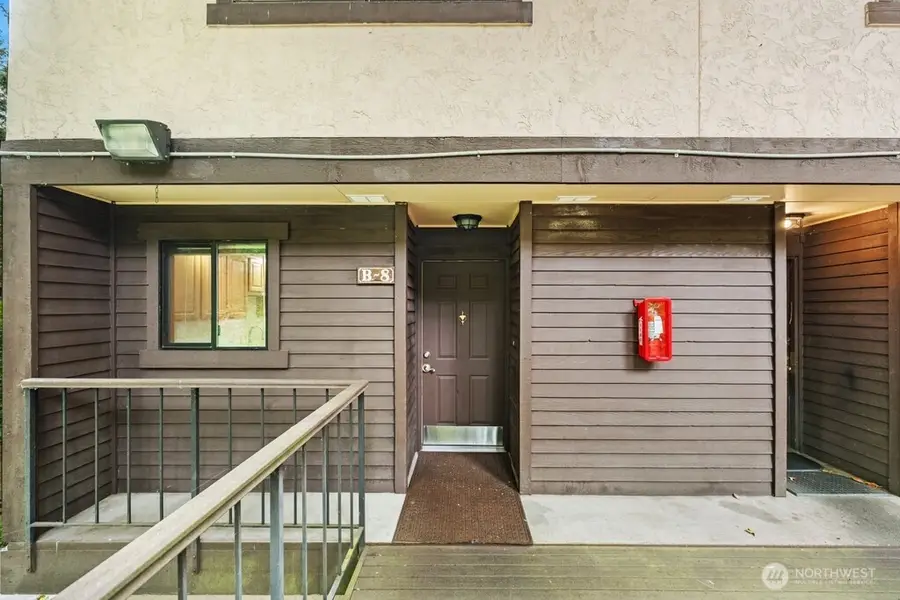 136 Summit Avenue N #B8, Kent, WA 98030 - #3