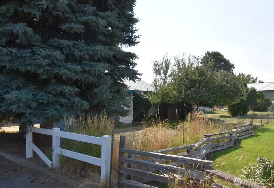 434 NE North Avenue, Wilbur, WA 99158 - #3