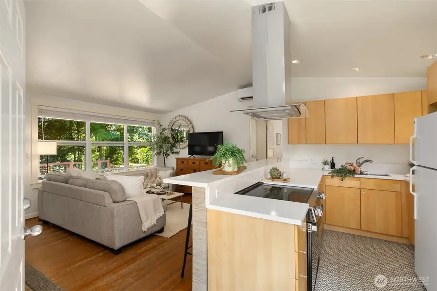 1574 NE Park View Dr #10, Bainbridge Island, WA 98110 - #3