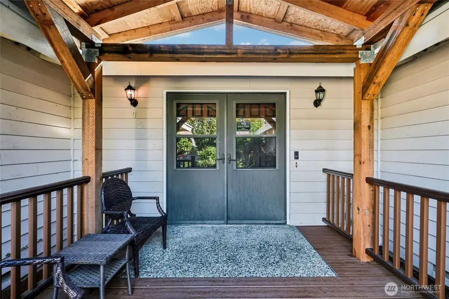 8621 Vistarama Avenue, Everett, WA 98208 - #2