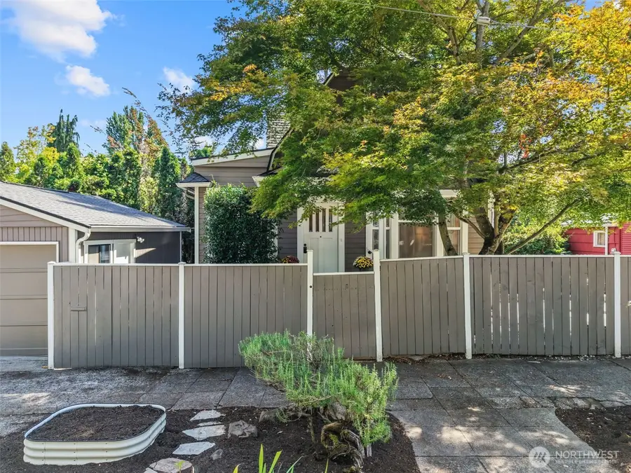 324 27th Avenue E, Seattle, WA 98112 - #2