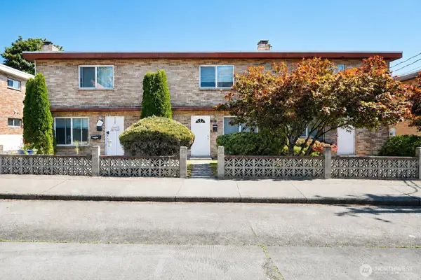 9208 Ashworth Avenue N, Seattle, WA 98103