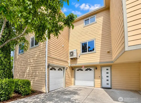 2604 Sw Genesee St, Seattle, WA 98106