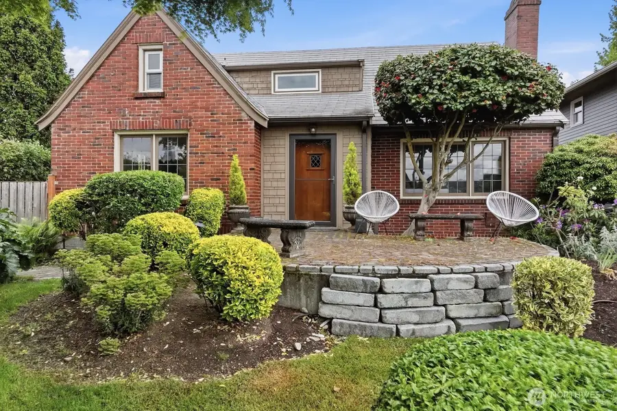 1560 28th Avenue W, Seattle, WA 98199 - #3