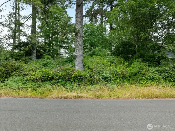 784 Evergreen Avenue Se #7, Ocean Shores, WA 98569