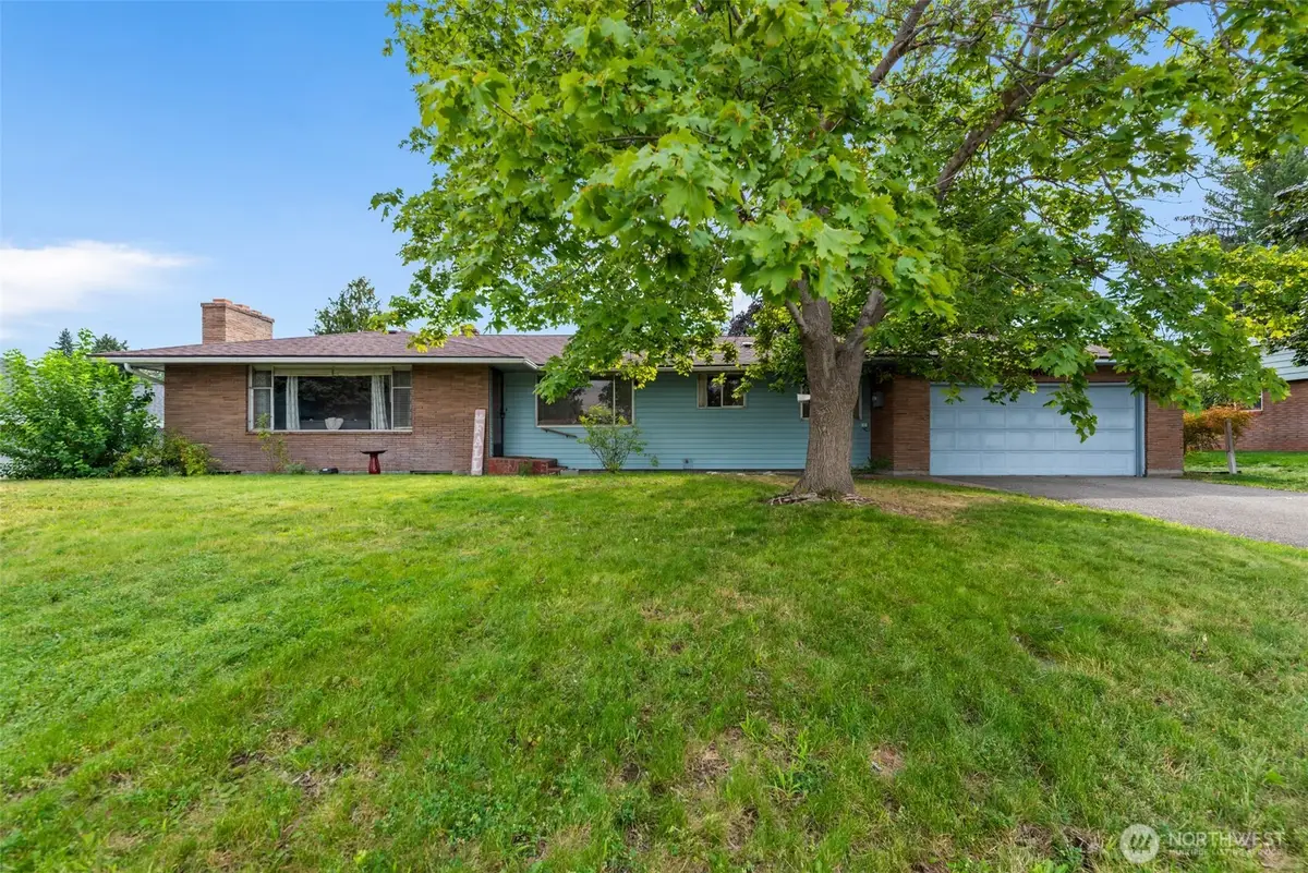 1605 N Ashland Avenue, East Wenatchee, WA 98802 - #1