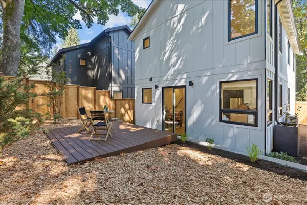 11349 23rd Avenue Ne, Seattle, WA 98125
