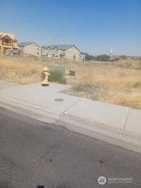 801 N Ted Yao Way #7, Moses Lake, WA 98837