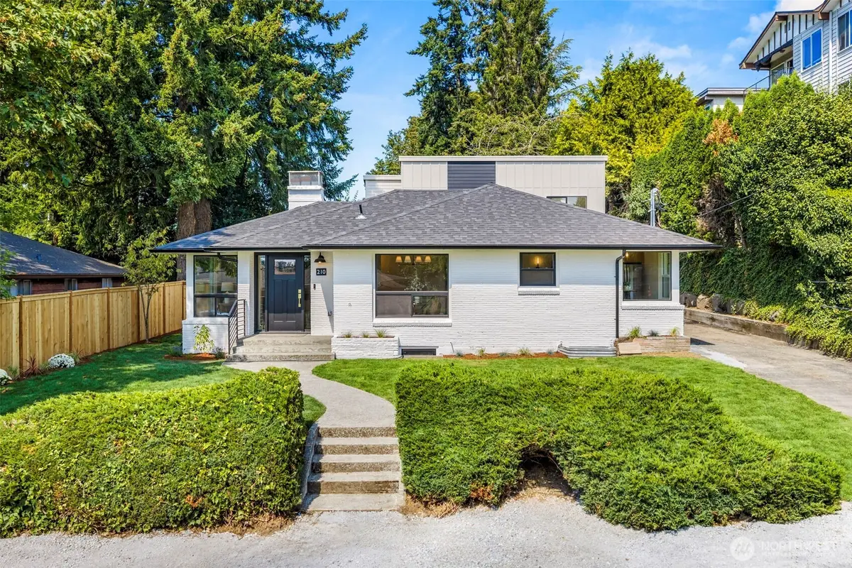 210 N 115th Street, Seattle, WA 98133 - #1