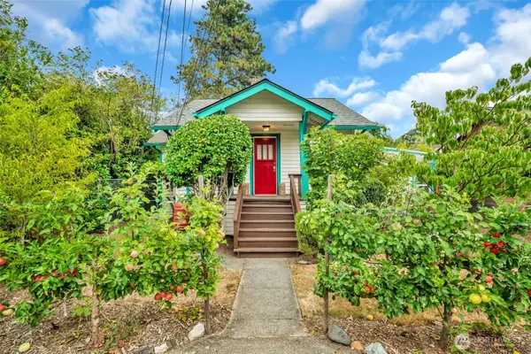 8116 48th Avenue S, Seattle, WA 98118