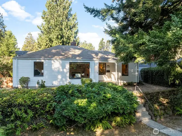16025 10th Ave Ne, Shoreline, WA 98155