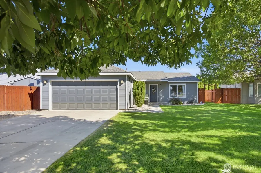 329 E Belair Drive, Moses Lake, WA 98837 - #2