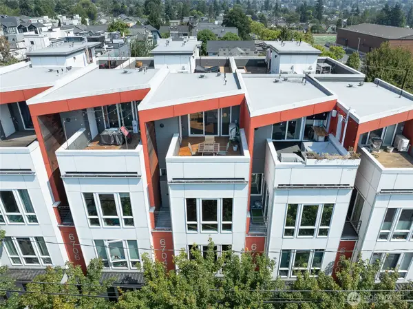 6704 15th Avenue Nw, Seattle, WA 98117