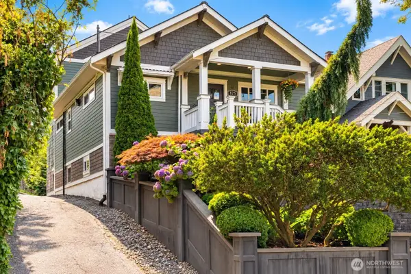 825 NE 75th Street, Seattle, WA 98115