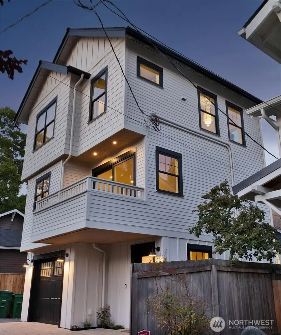 5549 34th Avenue Ne, Seattle, WA 98105 - #2