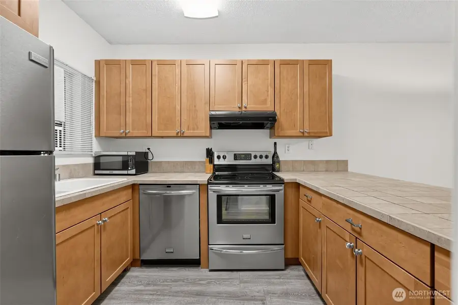 14445 NE 40th Street #D101, Bellevue, WA 98007 - #3