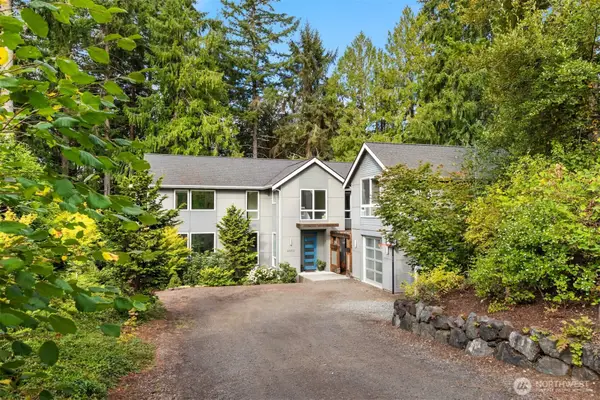 4959 Lynwood Center Road Ne, Bainbridge Island, WA 98110