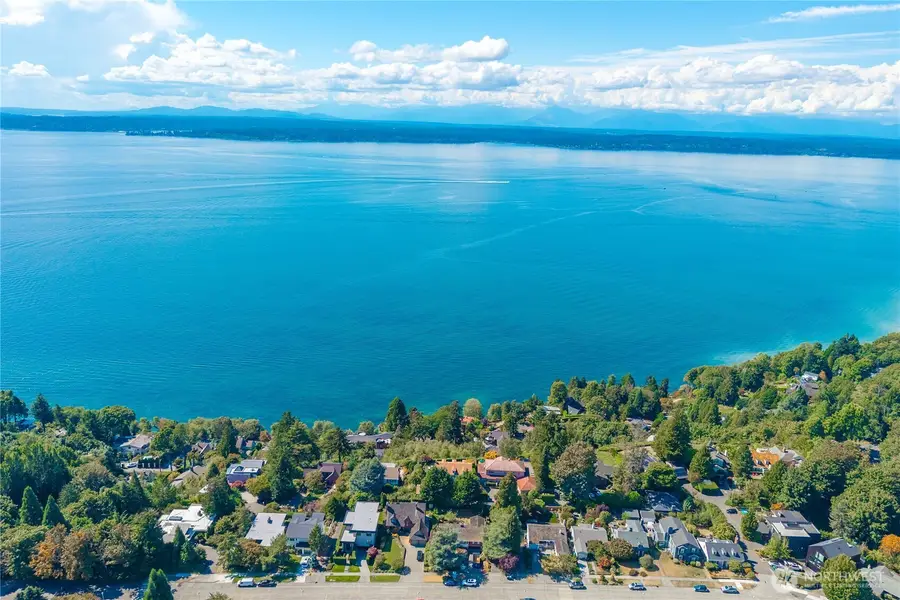 3233 Magnolia Boulevard W, Seattle, WA 98119 - #3