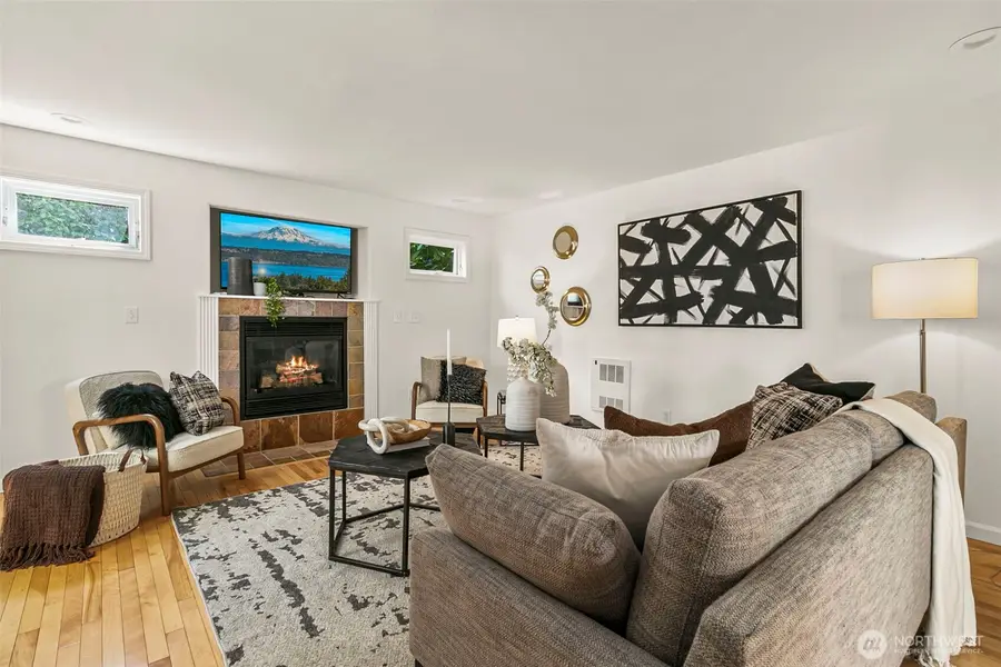 158 15th Avenue #B, Seattle, WA 98122 - #3