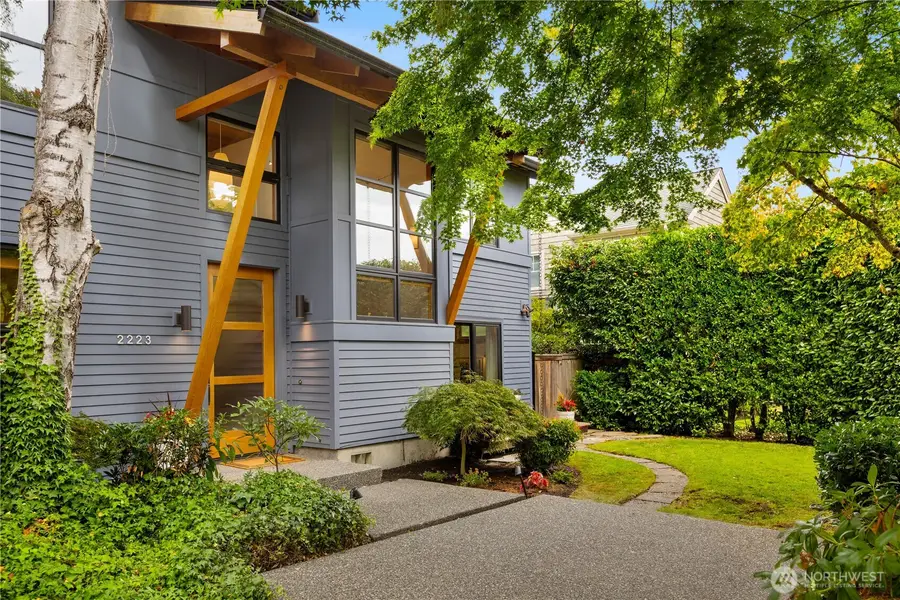 2223 39th Avenue E, Seattle, WA 98112 - #2