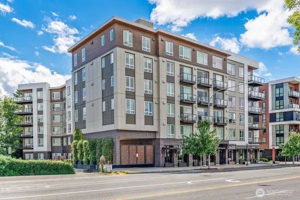 11903 NE 128th Street #610, Kirkland, WA 98034