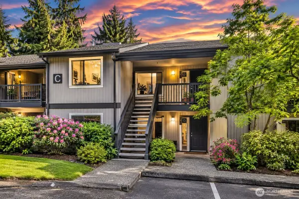 14130 17th Place #C3, Bellevue, WA 98007