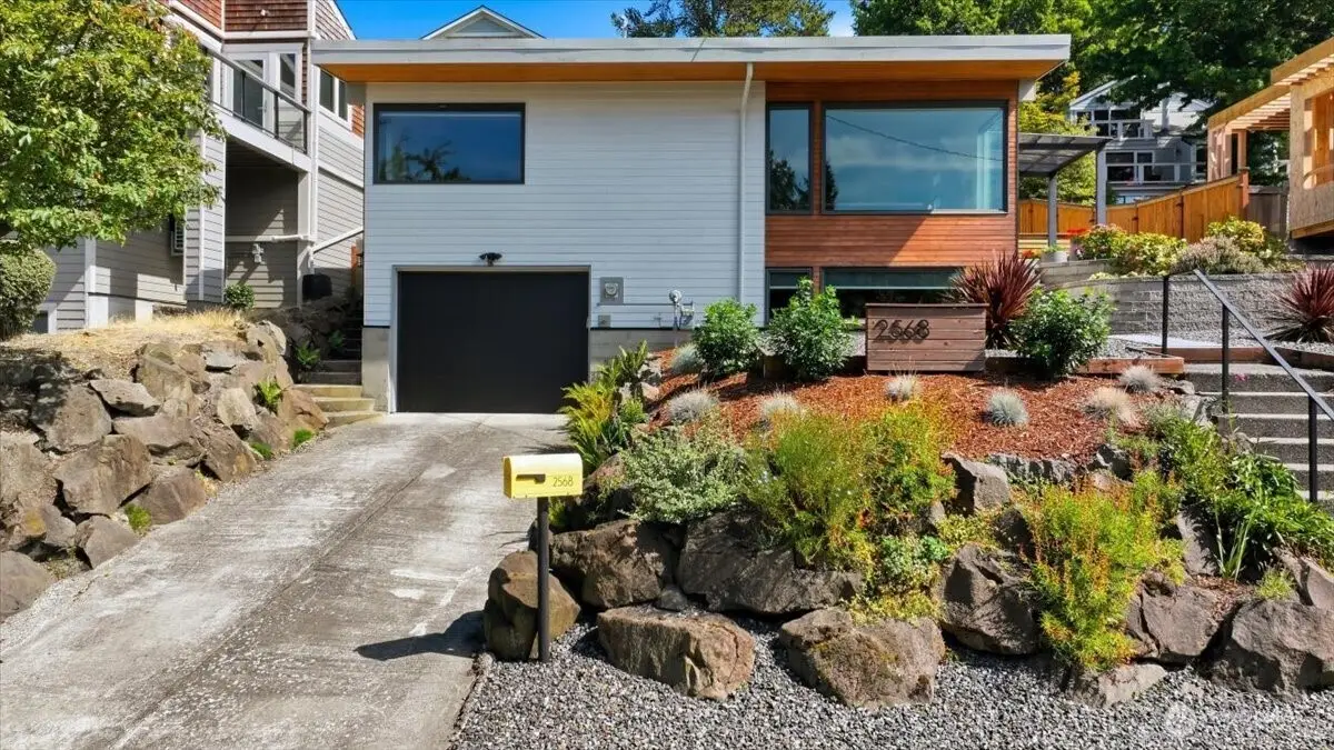 2568 13th Avenue W, Seattle, WA 98119 - #1