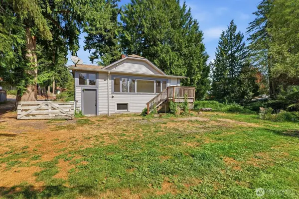 2714 204th Street Sw, Lynnwood, WA 98036