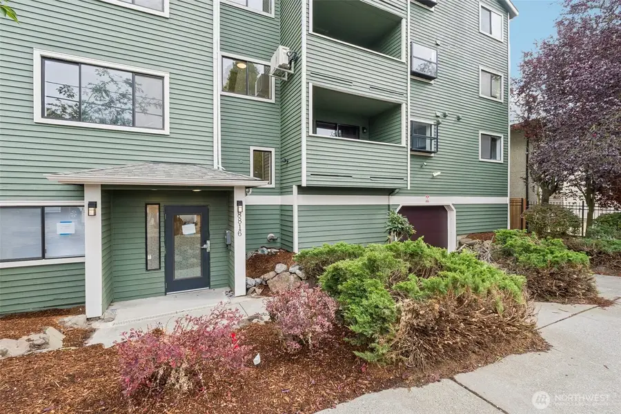 8816 Nesbit Avenue N #203, Seattle, WA 98103 - #3