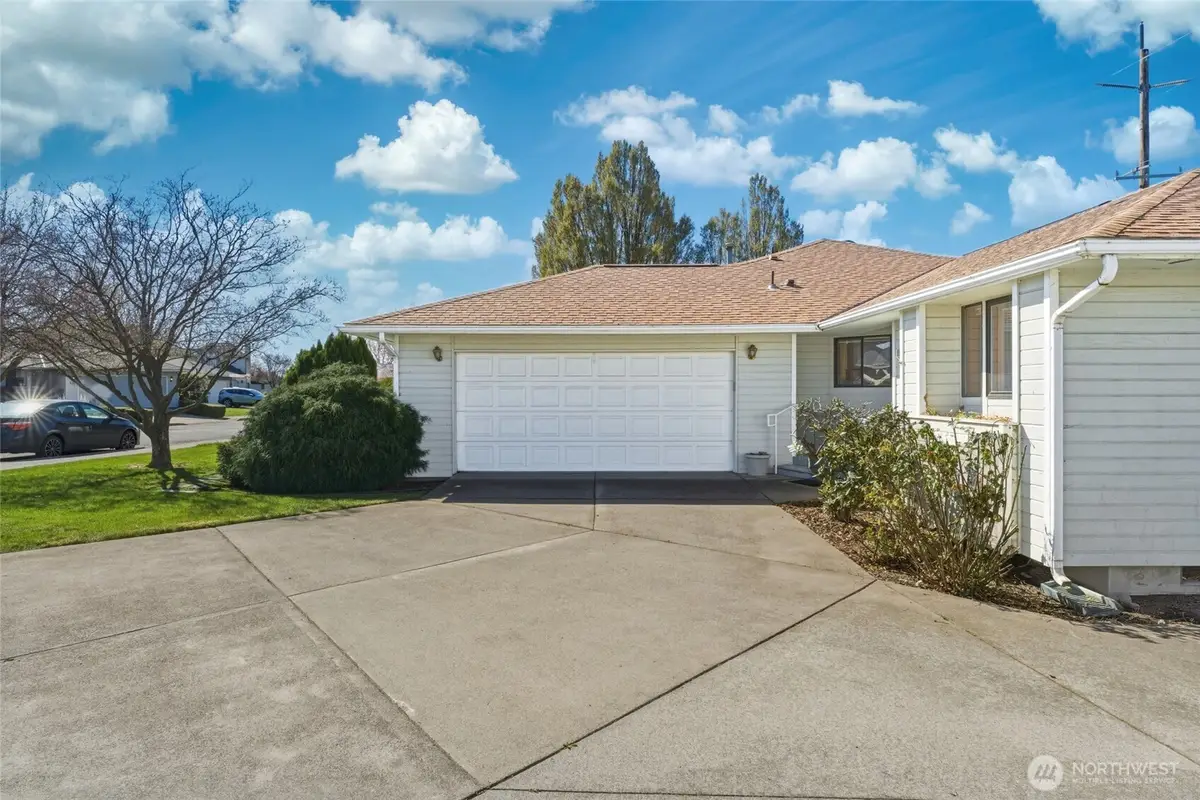 807 SE Sentry Drive, College Place, WA 99324 - #1