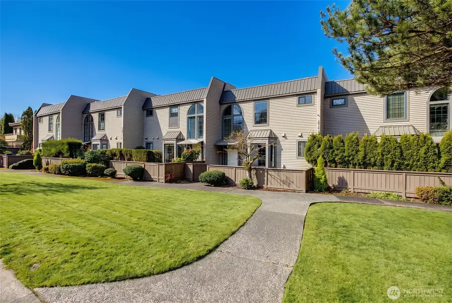 6527 106th Avenue Ne, Kirkland, WA 98033 - #2