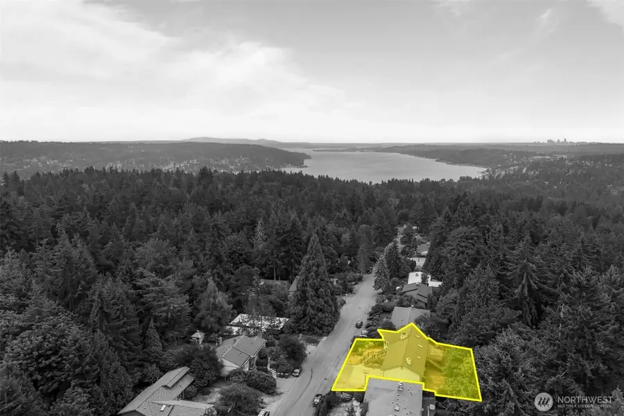 19217 46th Avenue Ne, Lake Forest Park, WA 98155 - #3