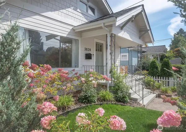 3820 Burke Avenue N, Seattle, WA 98103