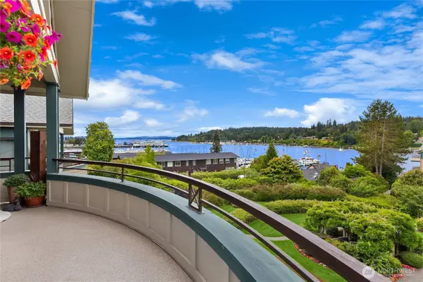 450 Wood Avenue Sw #3B, Bainbridge Island, WA 98110