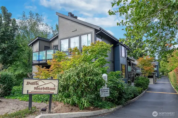 1800 N 105th Street #9-201, Seattle, WA 98133