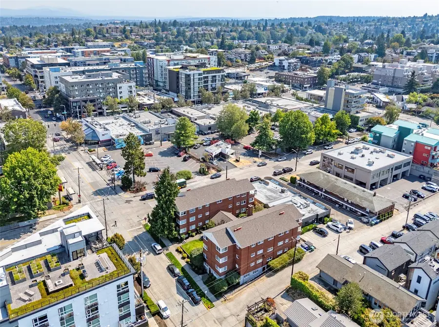 4405 SW Alaska Street #304, Seattle, WA 98116 - #3