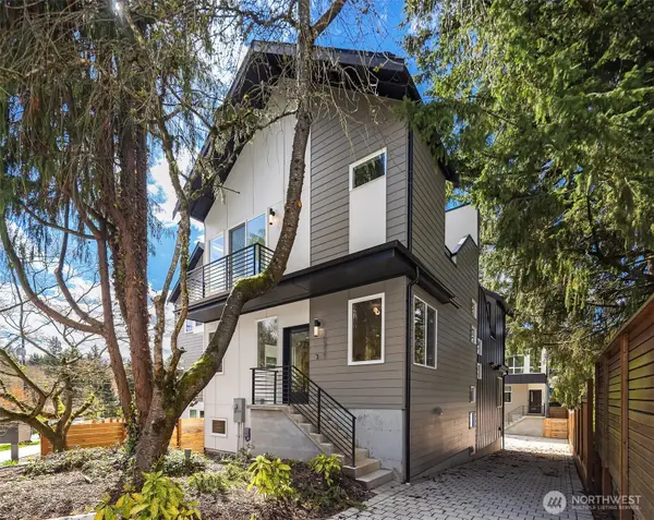 10831 11th Avenue Ne, Seattle, WA 98125