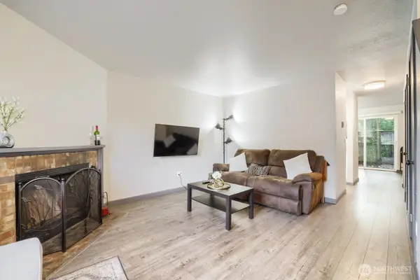 115 124 Street Se #B4, Everett, WA 98208