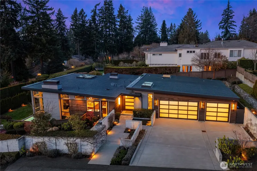 9404 20th Street, Clyde Hill, WA 98004 - #2