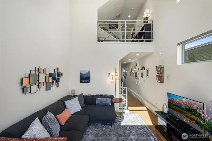 5021 Sand Point Place Ne #E, Seattle, WA 98105 - #3