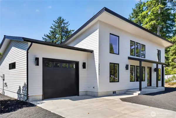 32311 N Place, Ocean Park, WA 98640