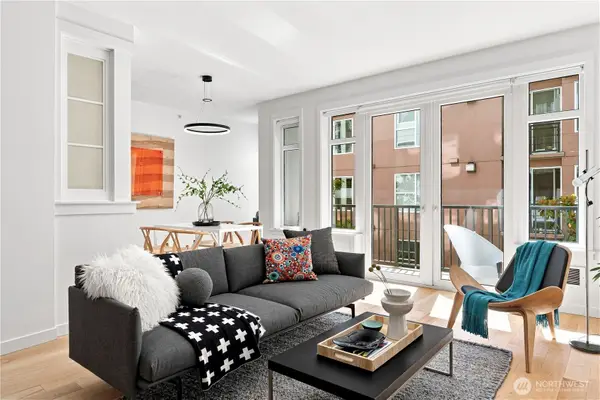 2607 Western Avenue #302, Seattle, WA 98121