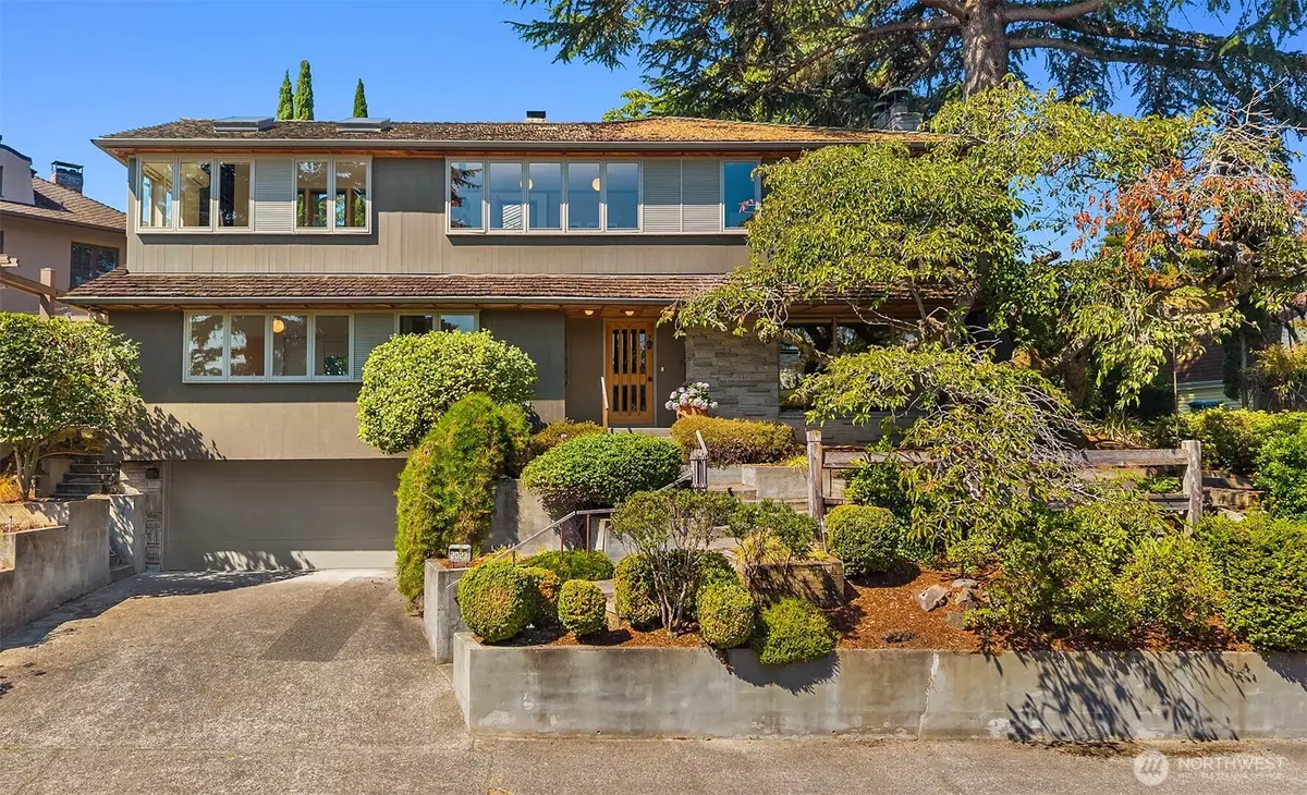 3023 E Laurelhurst Drive Ne, Seattle, WA 98105 - #1