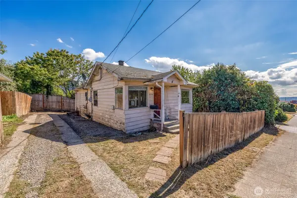 5208 15th Avenue S, Seattle, WA 98108