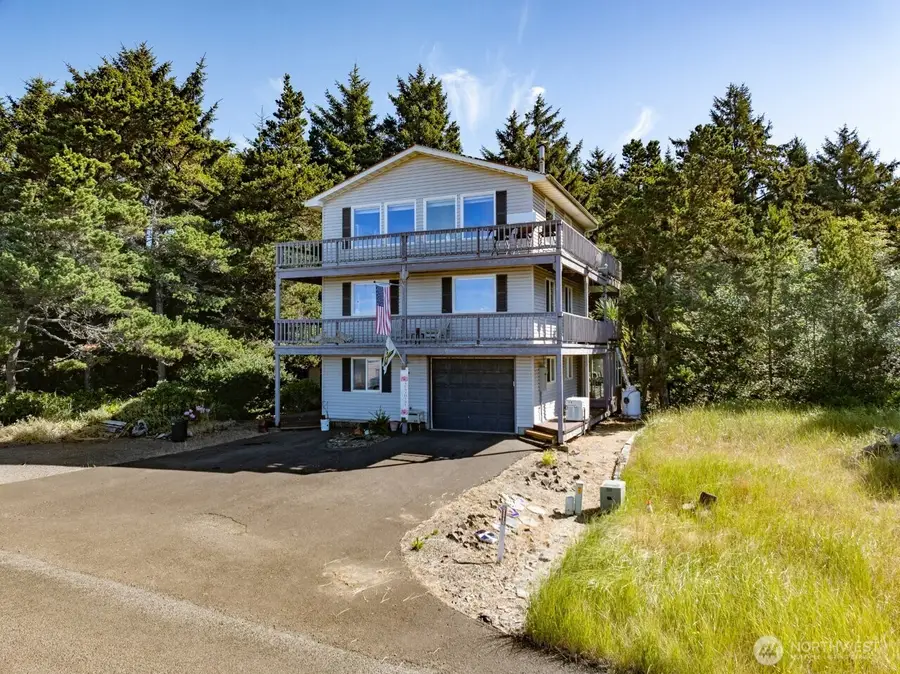 33304 J Place, Ocean Park, WA 98640 - #2