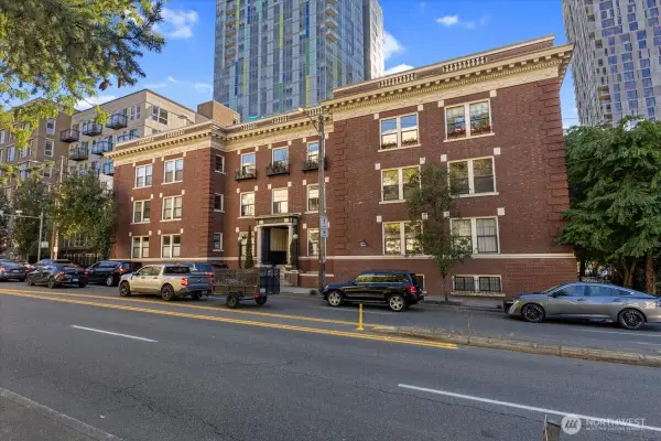 615 Boren Avenue #8, Seattle, WA 98104