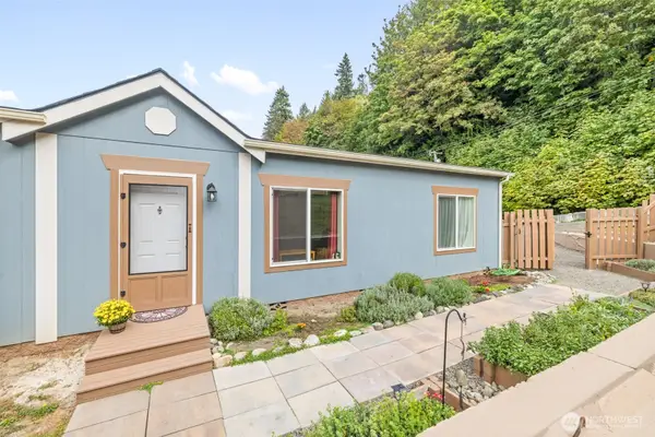 52 S Hemlock Lane, Port Angeles, WA 98362