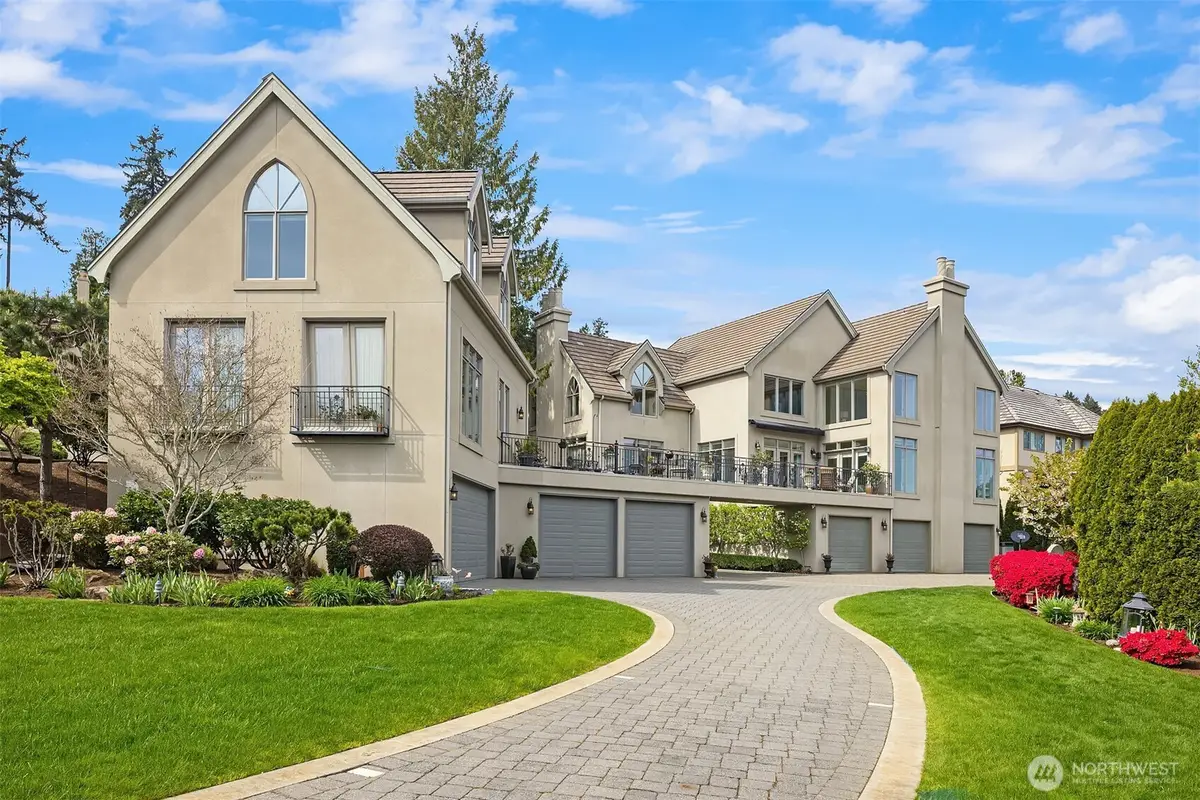 8496 NE Woodland Cove Drive, Kirkland, WA 98034 - #1